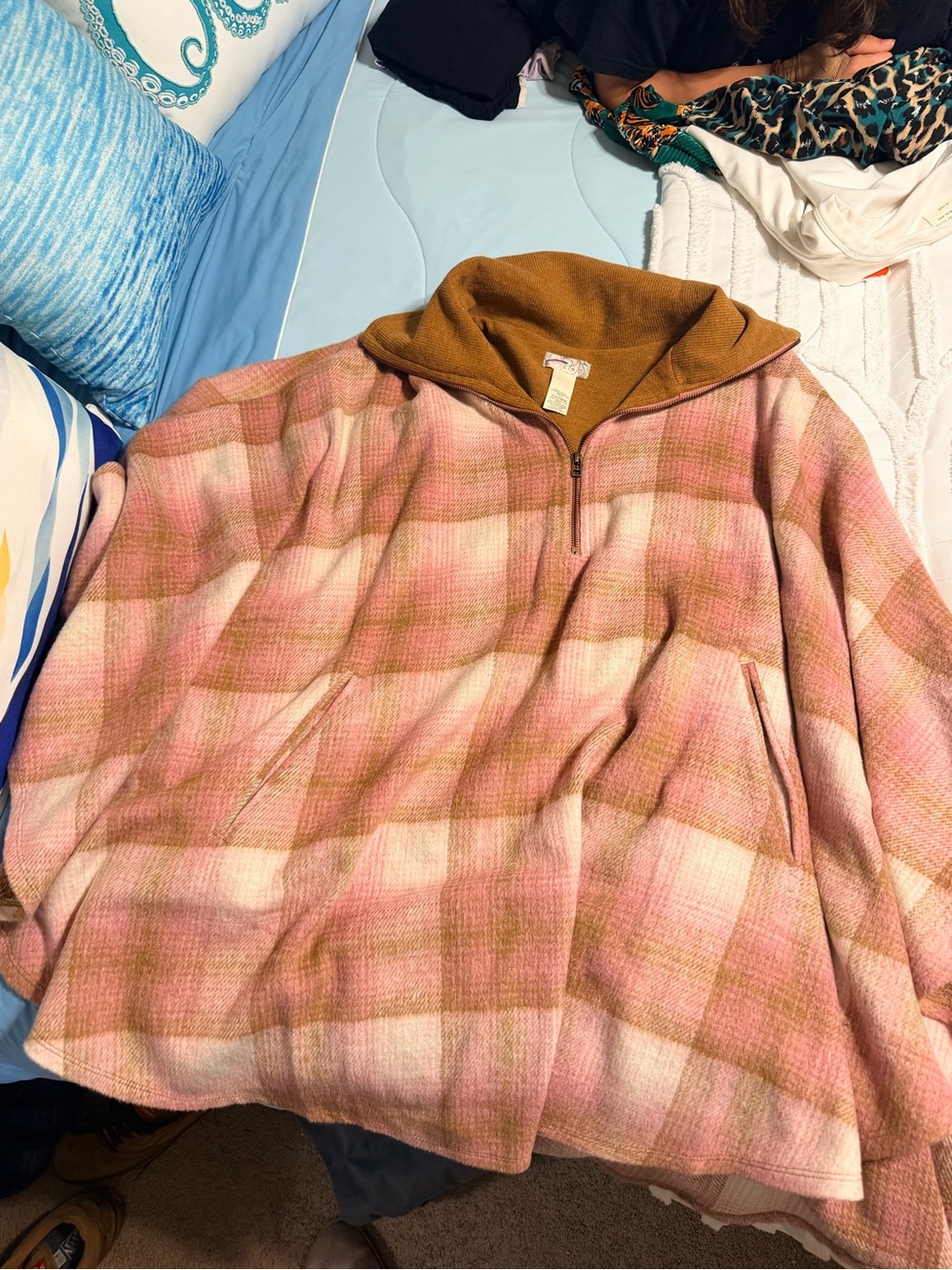 Womens Pink & Brown Plaid qrt Zip-Up Sweater poncho